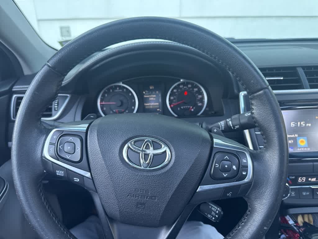 Thumbnail: 2017 Toyota Camry - 10