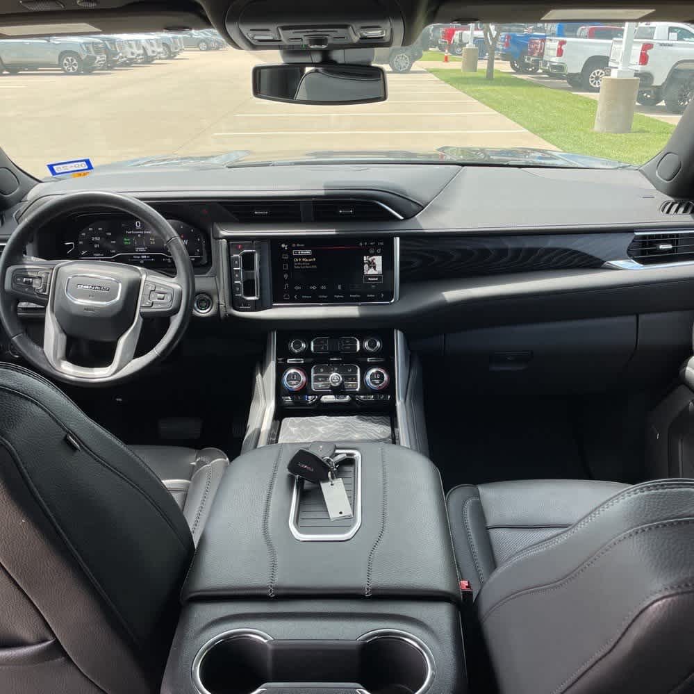 Thumbnail: 2023 GMC Yukon XL - 11