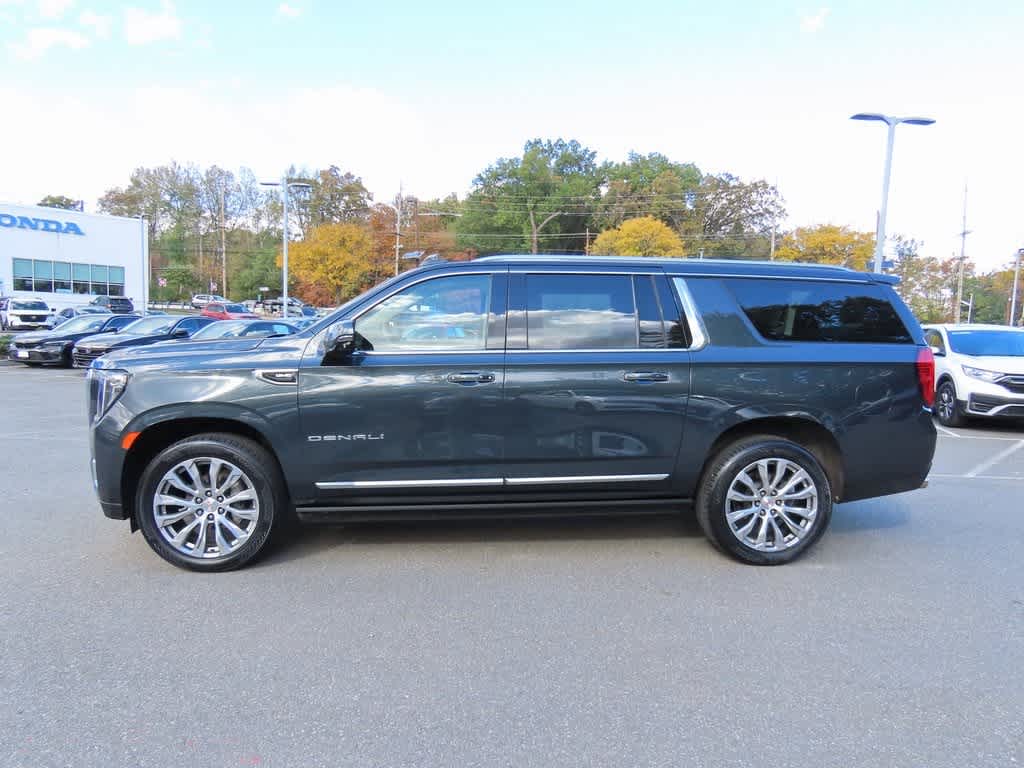 Thumbnail: 2022 GMC Yukon XL - 3