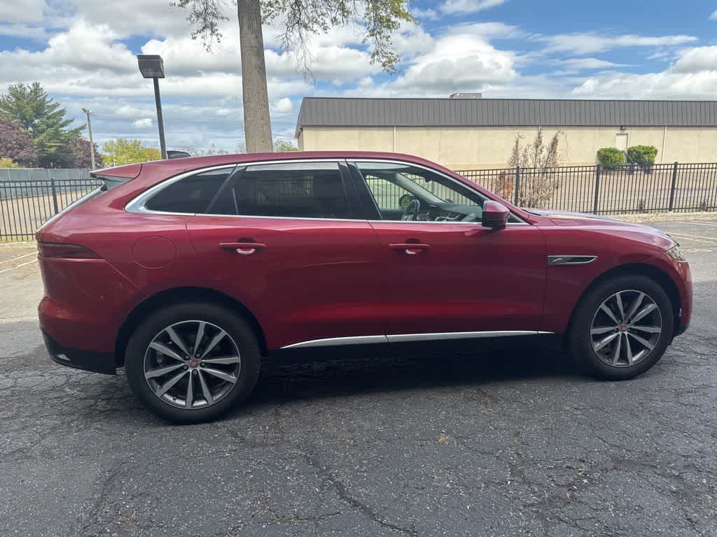 Thumbnail: 2021 Jaguar F-Pace - 14