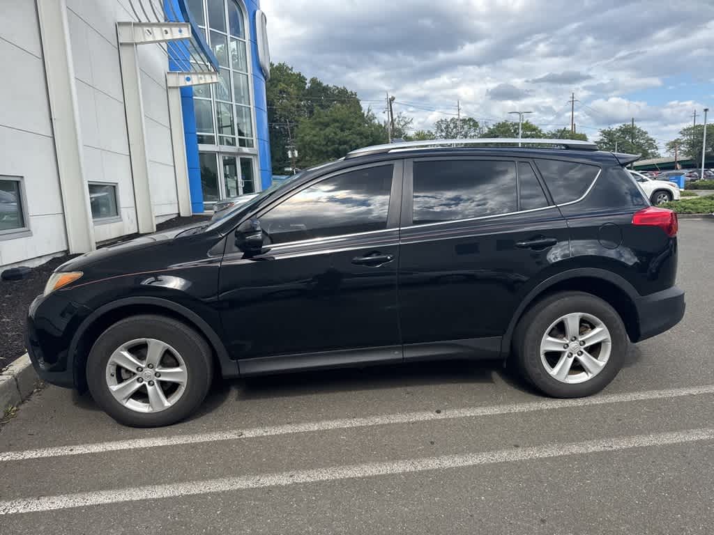 Thumbnail: 2013 Toyota RAV4 - 2