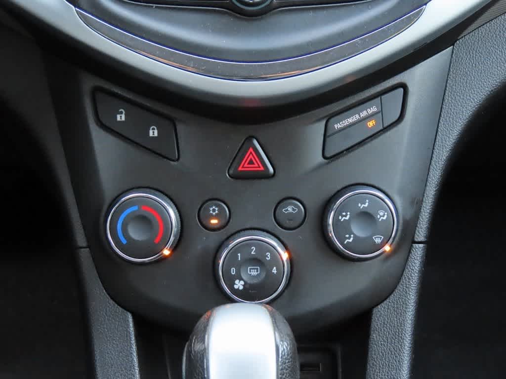 Thumbnail: 2019 Chevrolet Sonic - 20