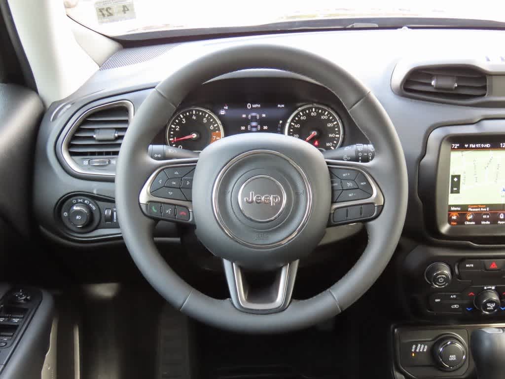 Thumbnail: 2022 Jeep Renegade - 19