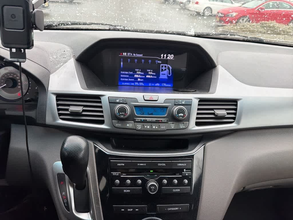 Thumbnail: 2011 Honda Odyssey - 28