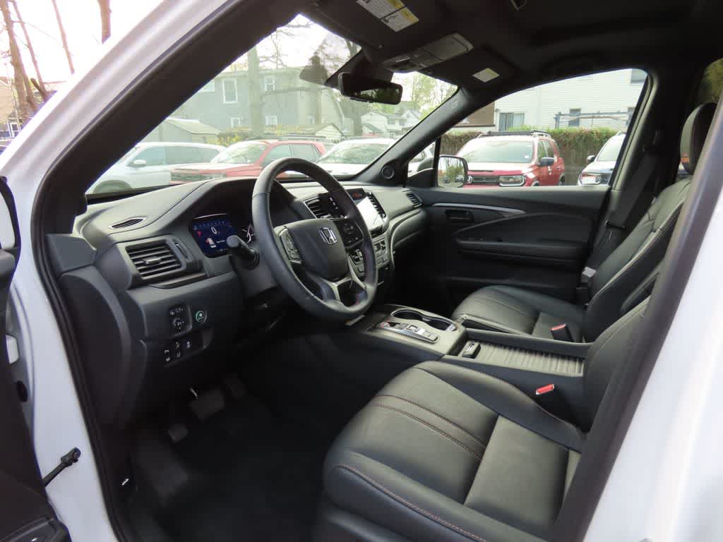 Thumbnail: 2023 Honda Passport - 2