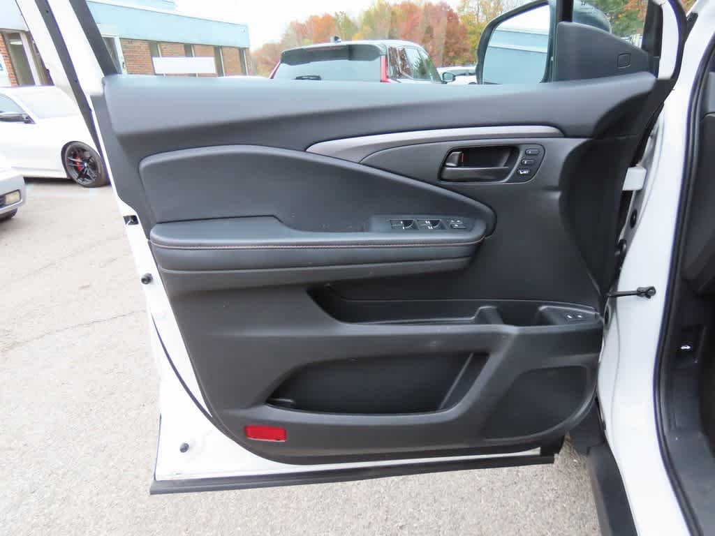 Thumbnail: 2023 Honda Passport - 15