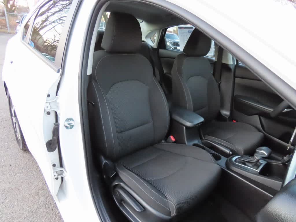 Thumbnail: 2019 Kia Forte - 16