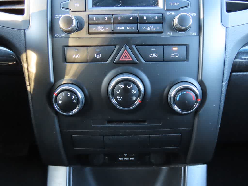 Thumbnail: 2013 Kia Sorento - 22