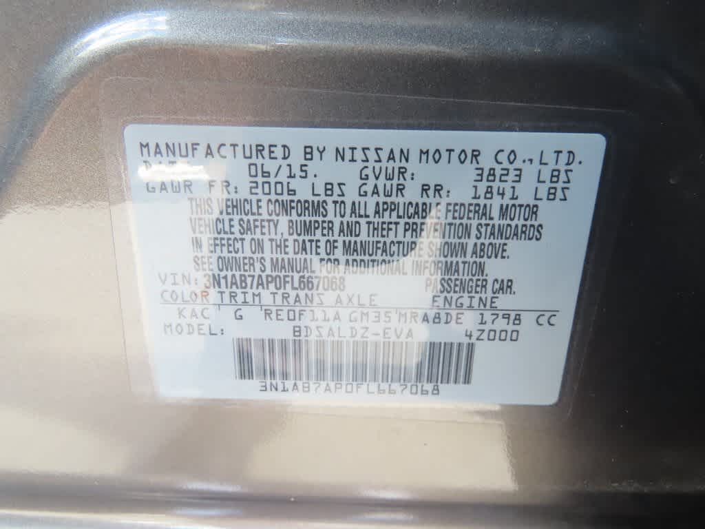 Thumbnail: 2015 Nissan Sentra - 25