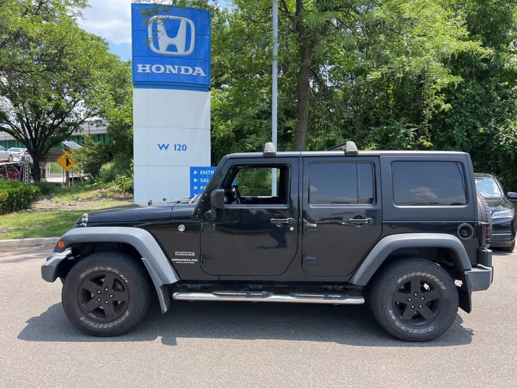 Thumbnail: 2016 Jeep Wrangler - 15