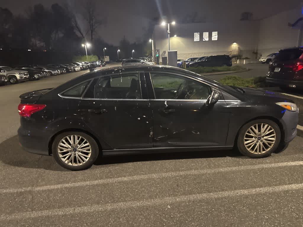 Thumbnail: 2015 Ford Focus - 4