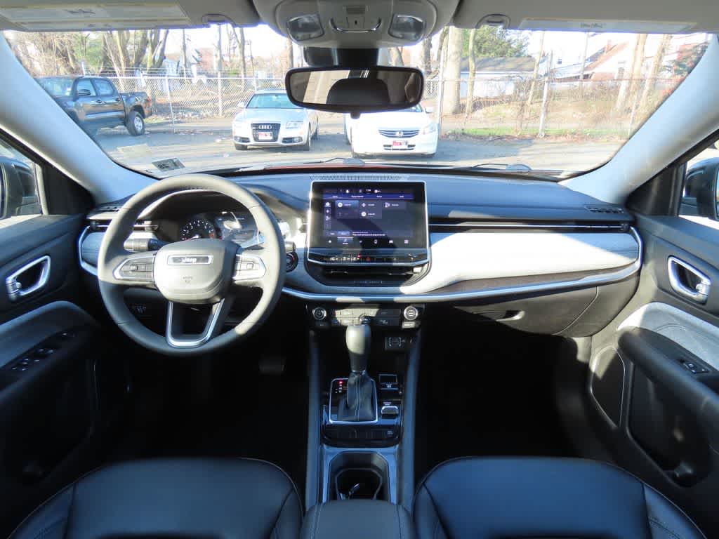 Thumbnail: 2022 Jeep Compass - 19