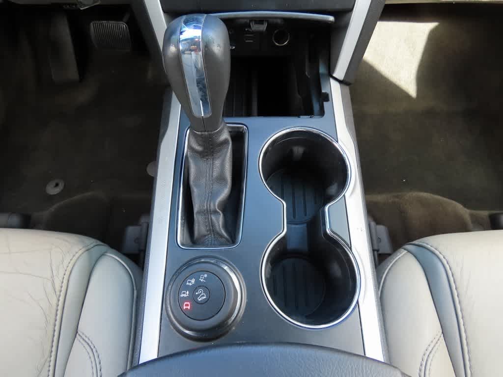 Thumbnail: 2015 Ford Explorer - 24