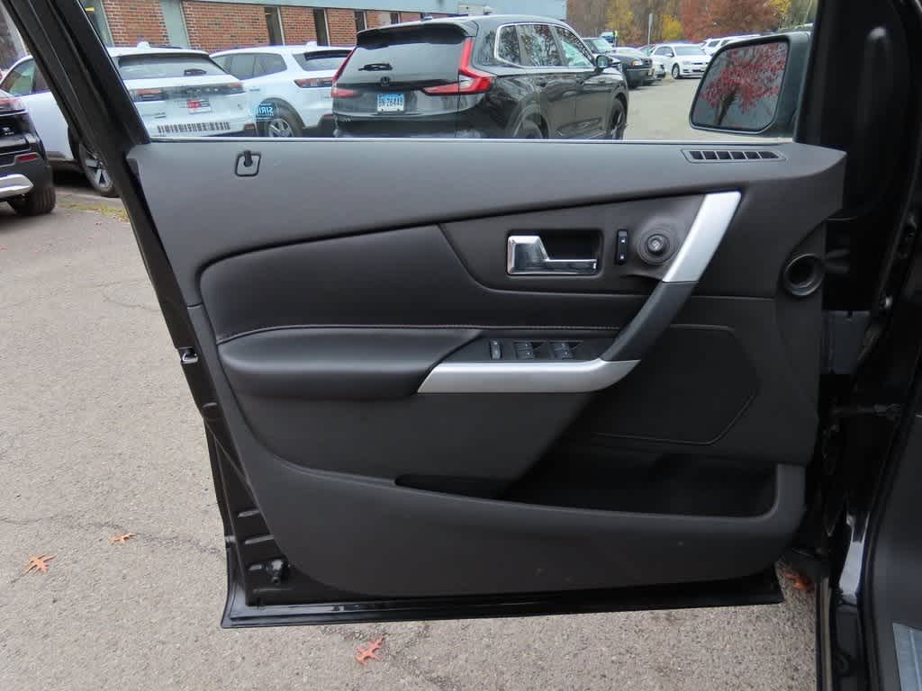 Thumbnail: 2013 Ford Edge - 17