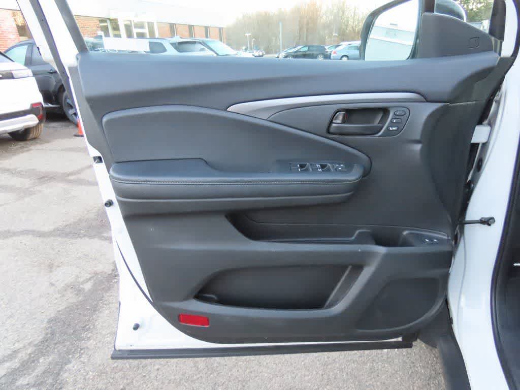 Thumbnail: 2023 Honda Passport - 15