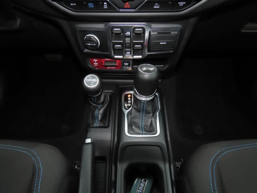 Thumbnail: 2023 Jeep Wrangler - 23