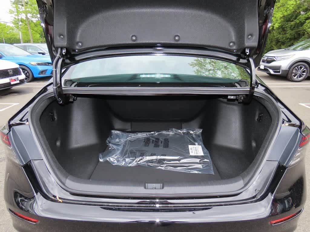 2025 Honda Accord LX 10