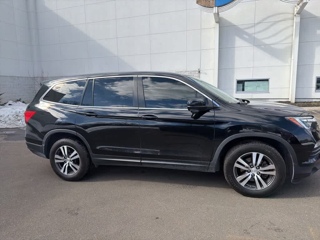 Thumbnail: 2018 Honda Pilot - 17