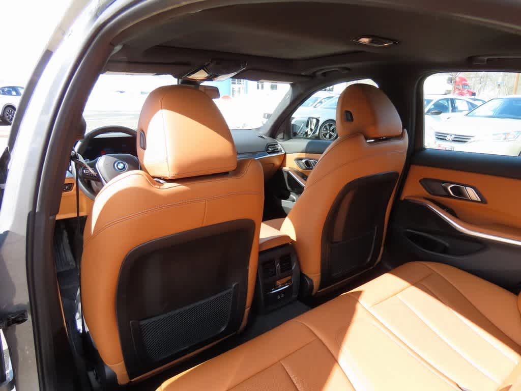 Thumbnail: 2023 BMW 3 Series - 16