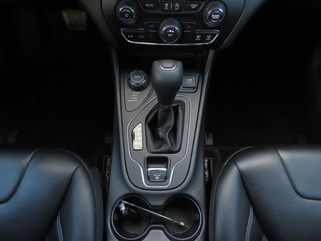 Thumbnail: 2019 Jeep Cherokee - 26