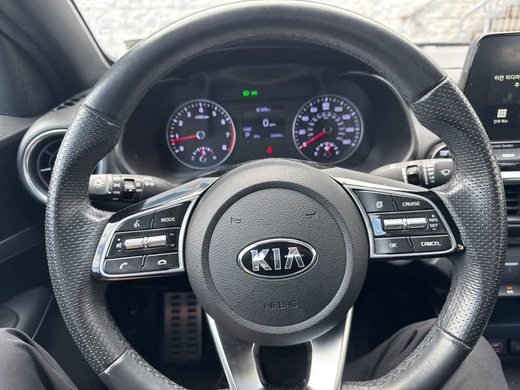 Thumbnail: 2021 Kia Forte - 22