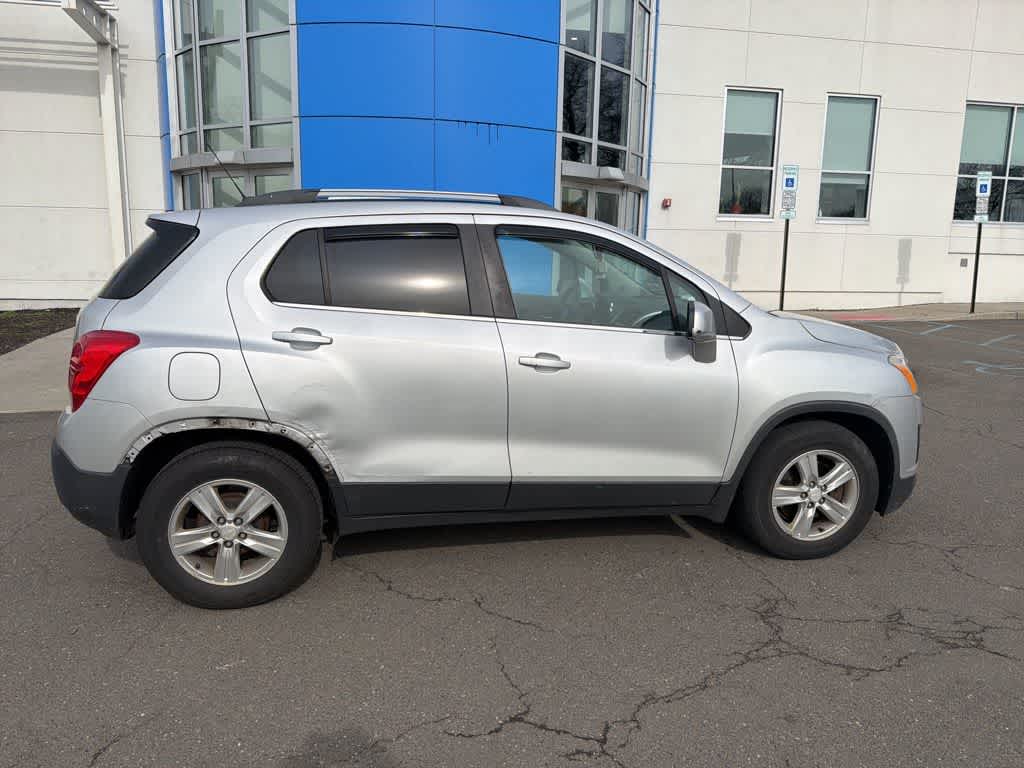 Thumbnail: 2016 Chevrolet Trax - 23