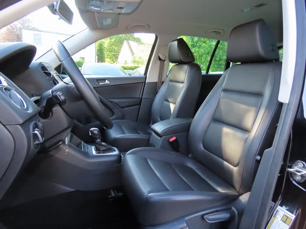Thumbnail: 2015 Volkswagen Tiguan - 12