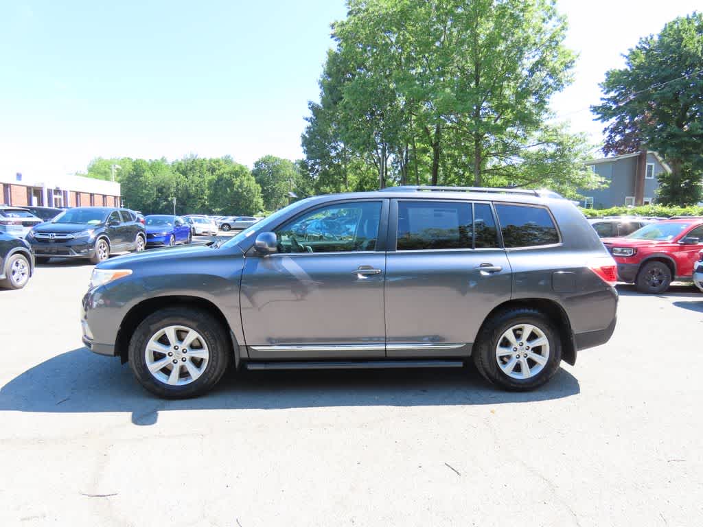 Thumbnail: 2013 Toyota Highlander - 3