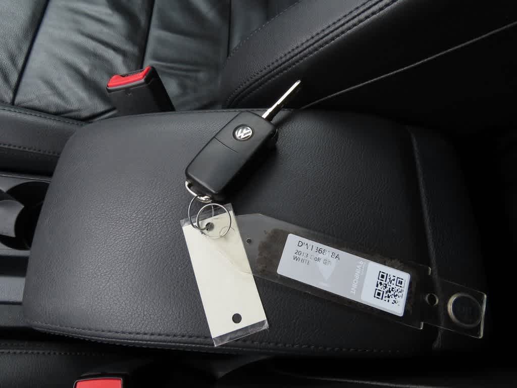 Thumbnail: 2013 Volkswagen Golf - 24