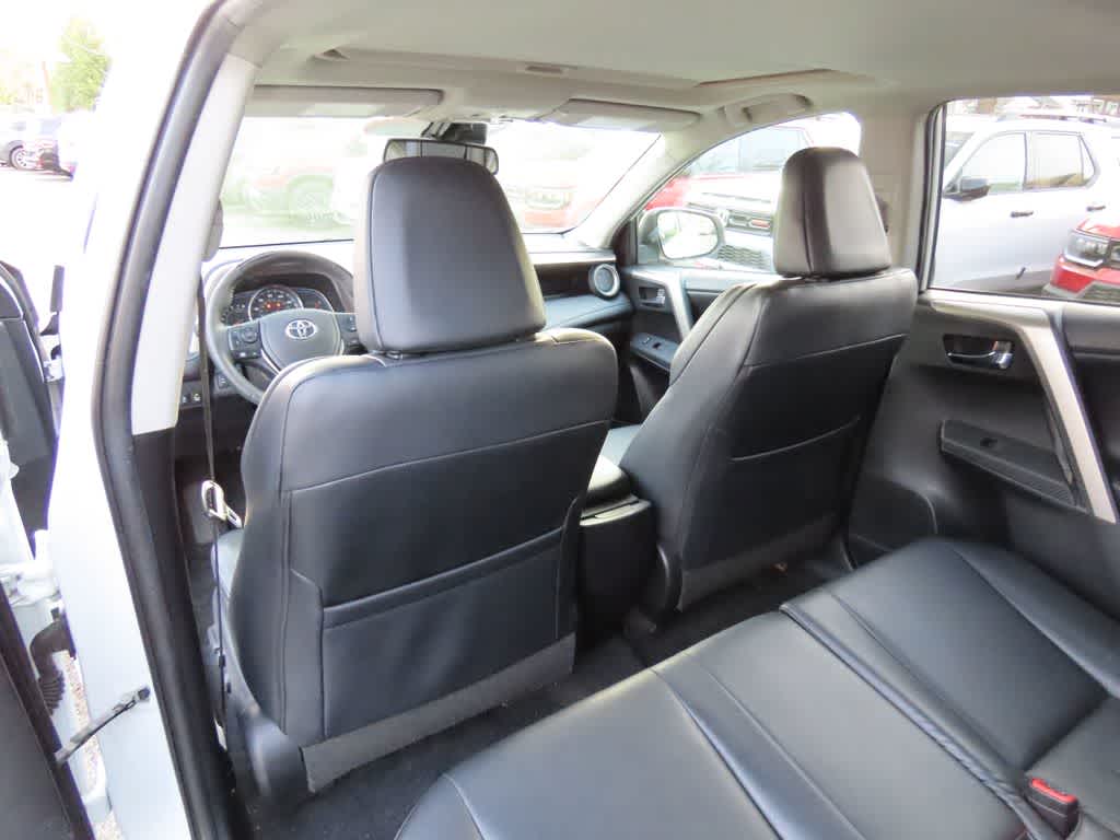 Thumbnail: 2015 Toyota RAV4 - 16