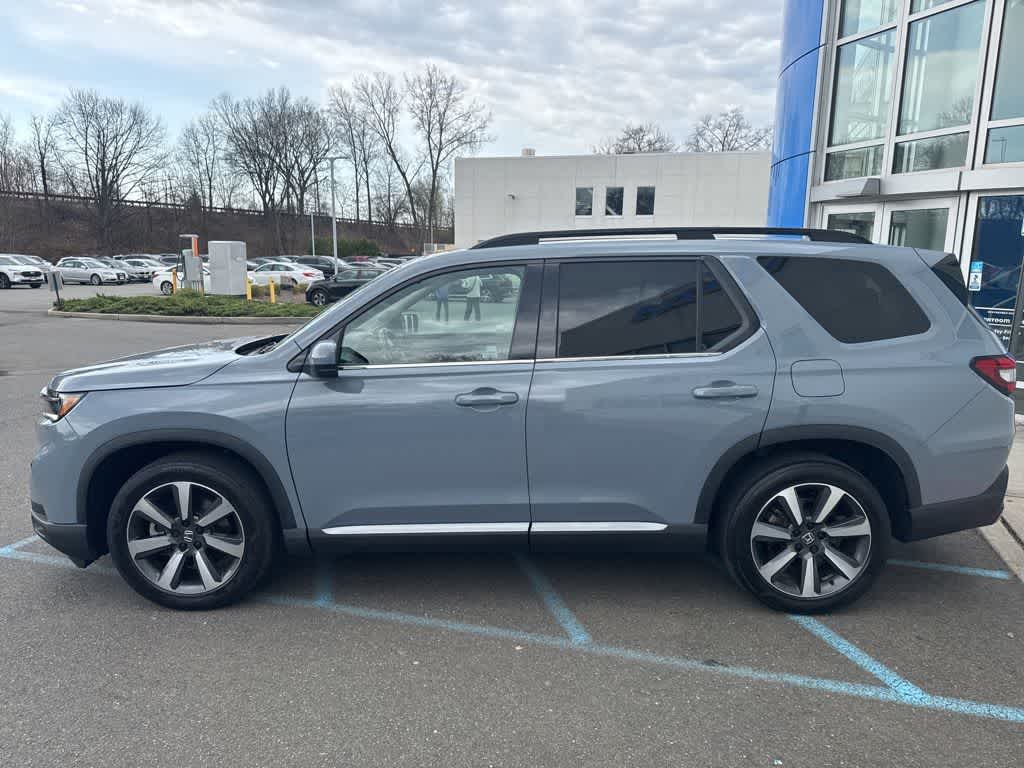 Thumbnail: 2023 Honda Pilot - 2