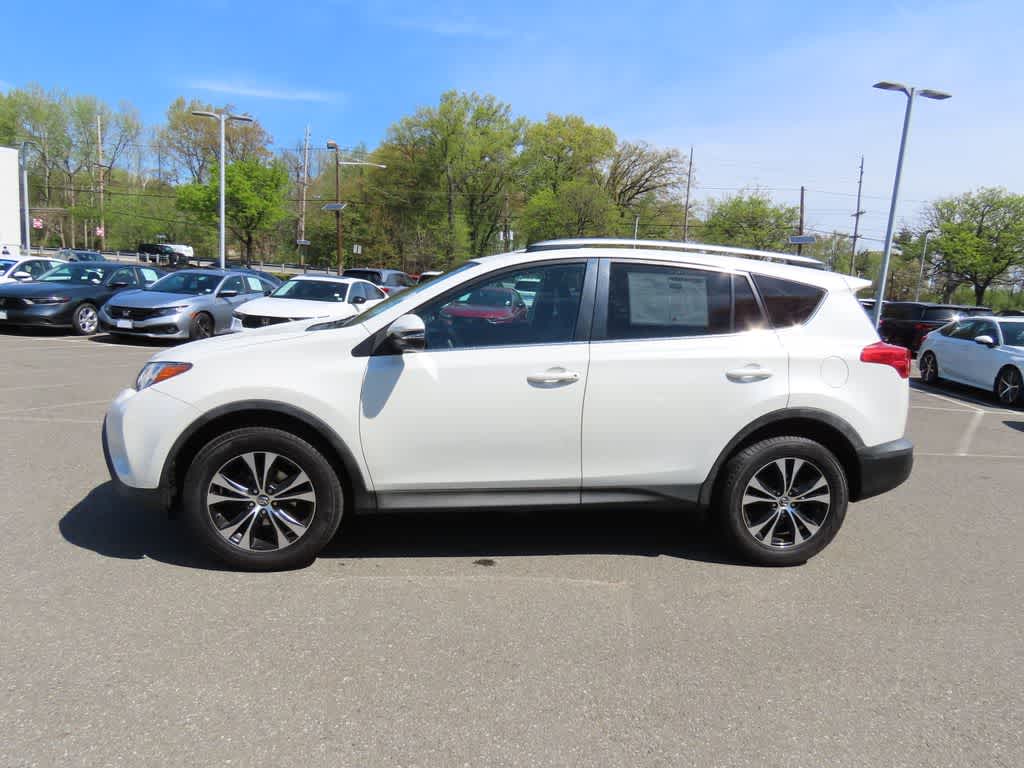 Thumbnail: 2015 Toyota RAV4 - 3