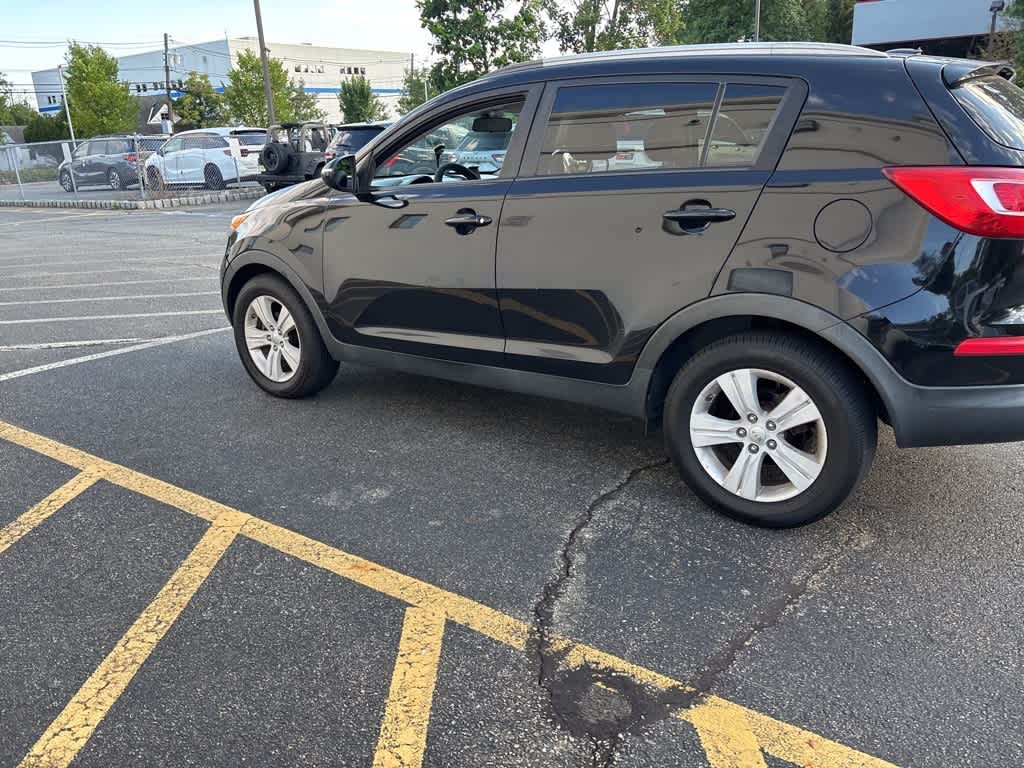 Thumbnail: 2011 Kia Sportage - 12