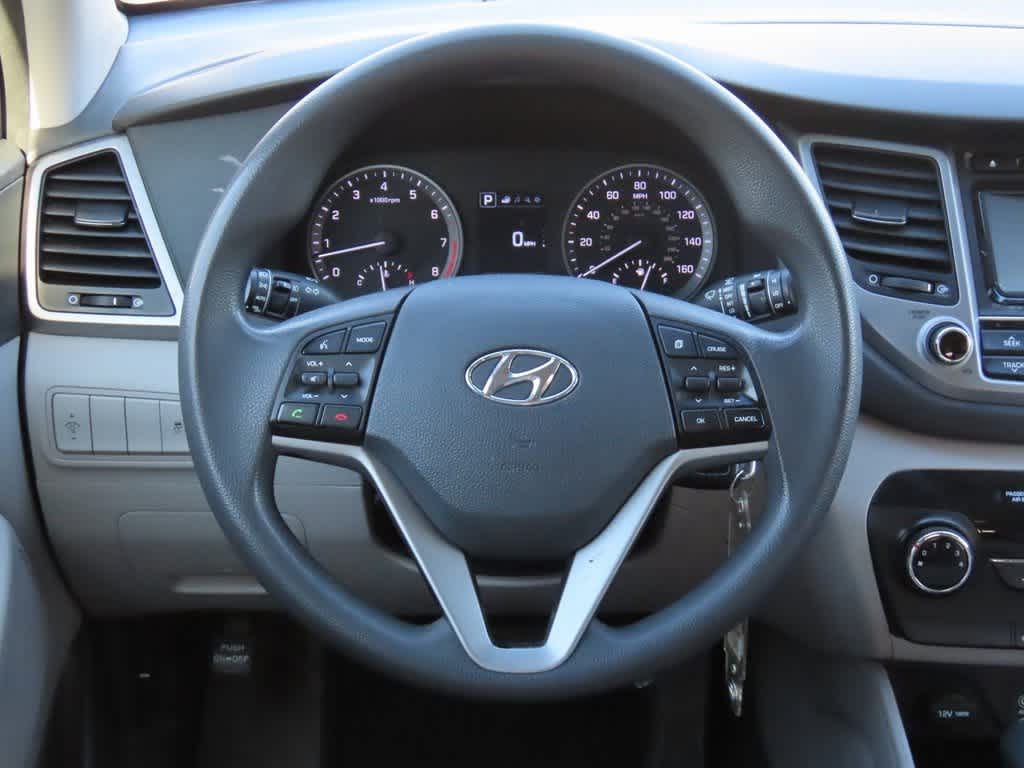 2017 Hyundai Tucson SE 18