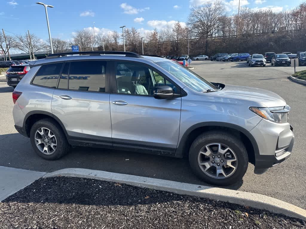 Thumbnail: 2023 Honda Passport - 6