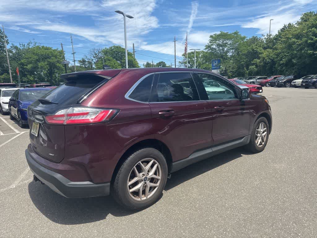 Thumbnail: 2021 Ford Edge - 16