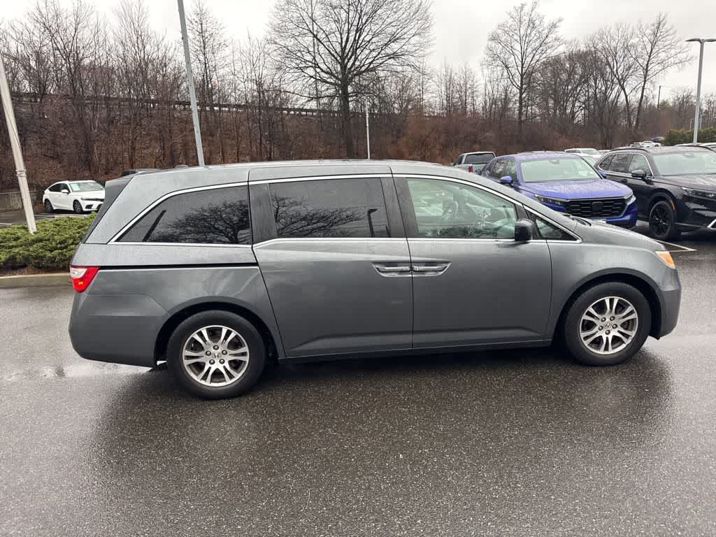 Thumbnail: 2011 Honda Odyssey - 18