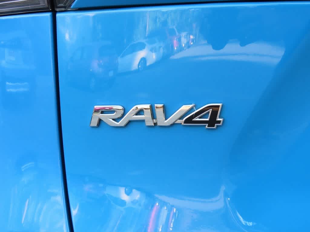 Thumbnail: 2019 Toyota RAV4 - 7
