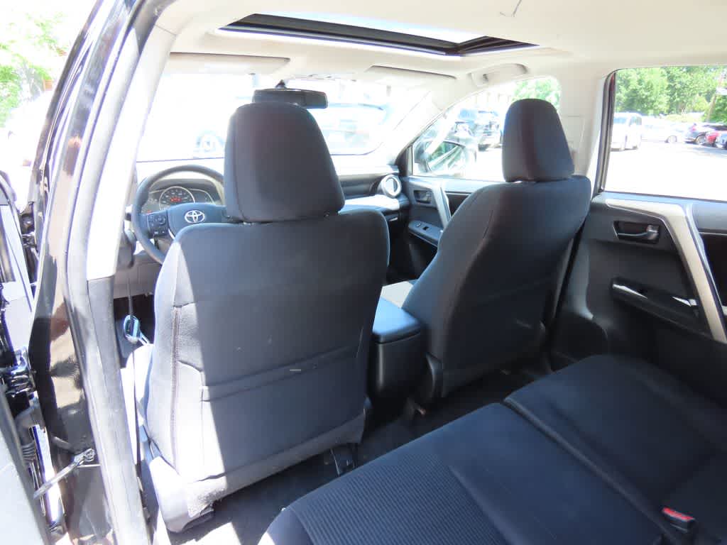 Thumbnail: 2013 Toyota RAV4 - 15