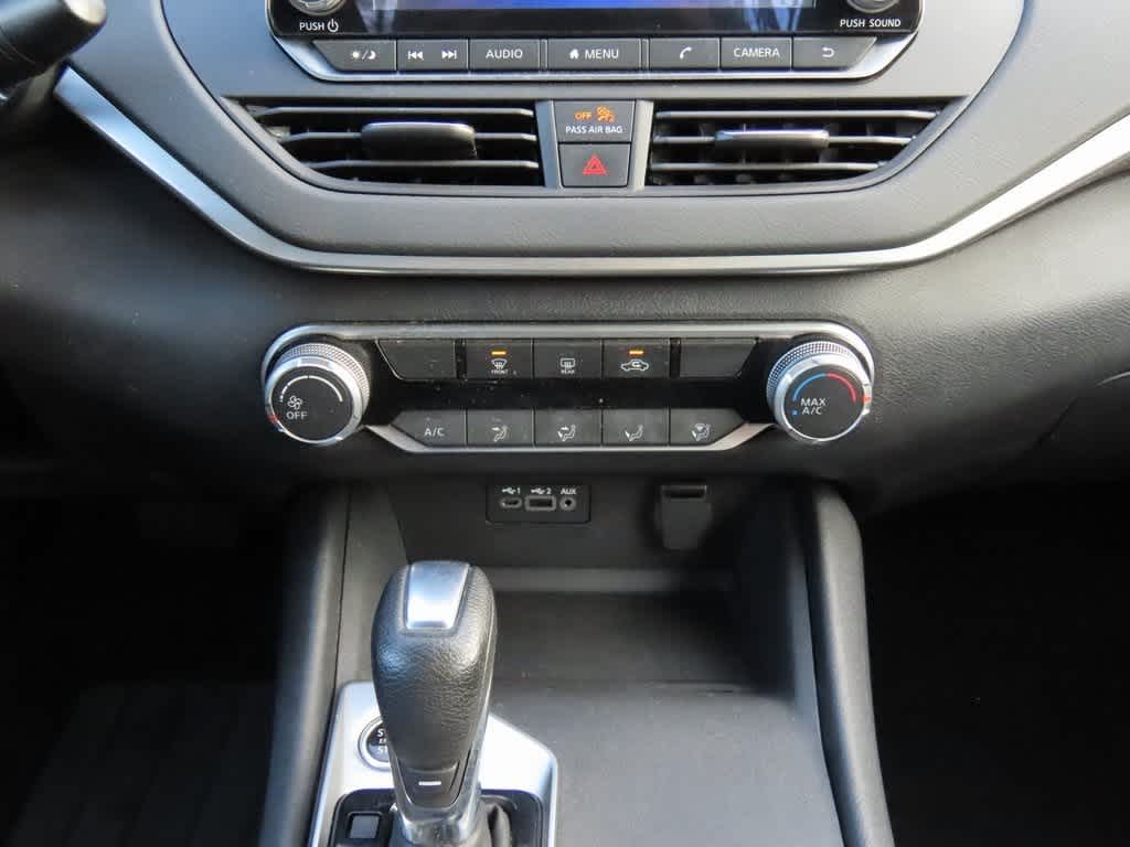 Thumbnail: 2022 Nissan Altima - 19