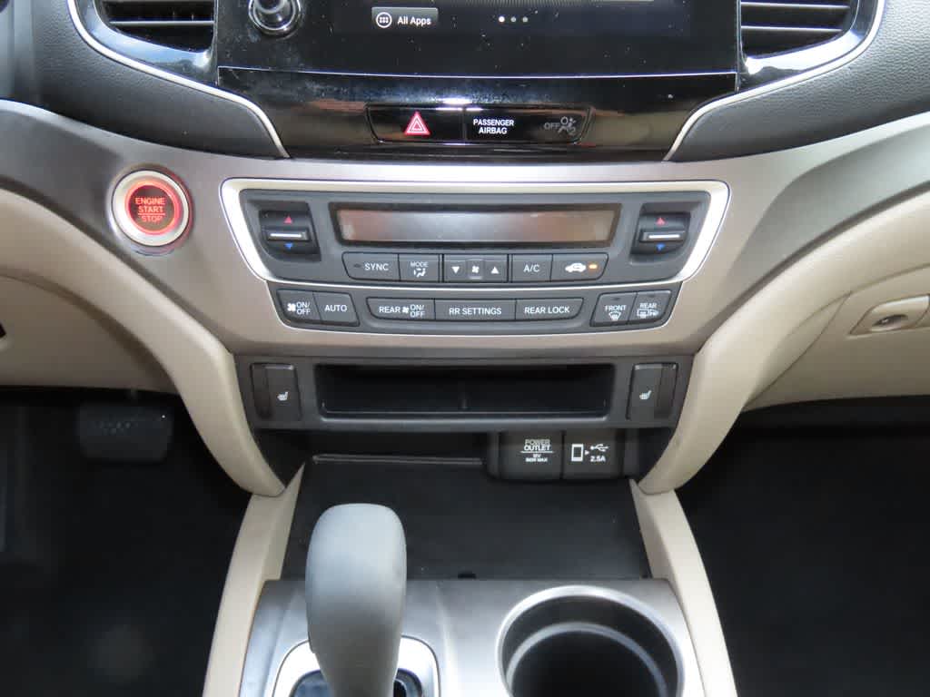 Thumbnail: 2019 Honda Pilot - 23