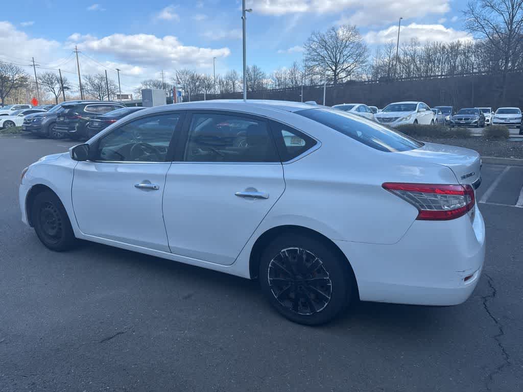 Thumbnail: 2015 Nissan Sentra - 17