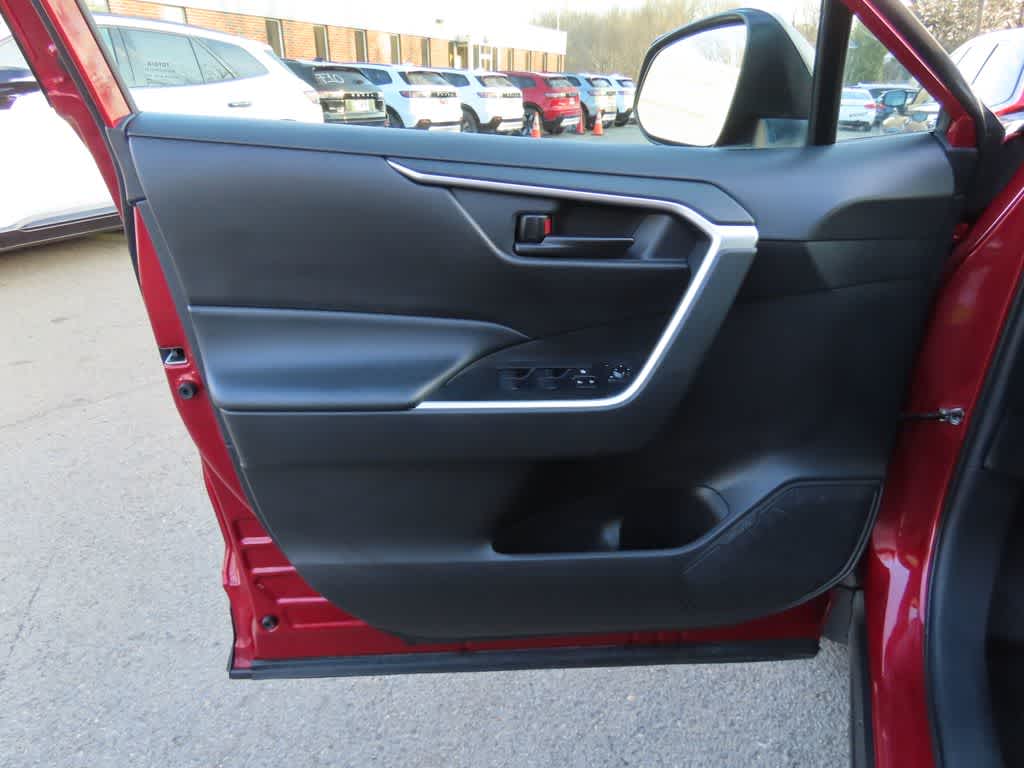 Thumbnail: 2023 Toyota RAV4 - 15