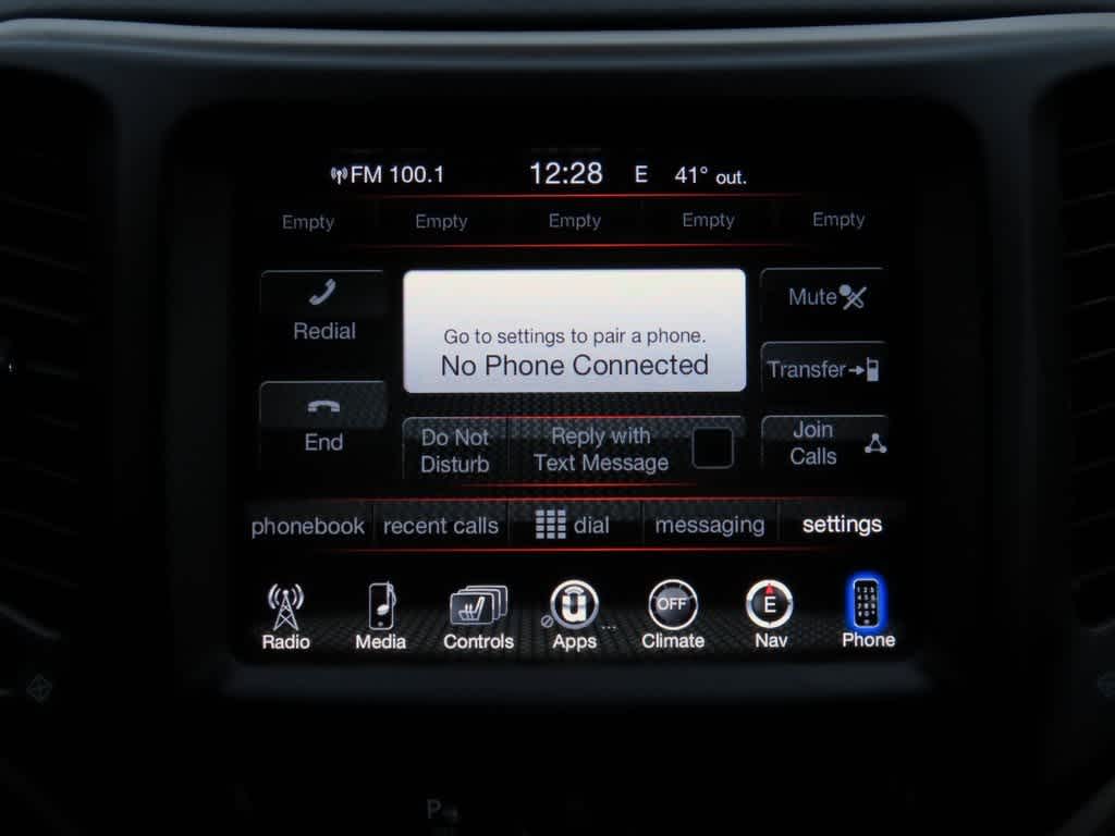 Thumbnail: 2018 Jeep Cherokee - 19