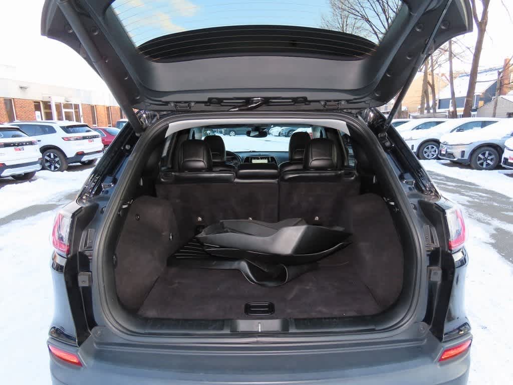 Thumbnail: 2019 Jeep Cherokee - 13