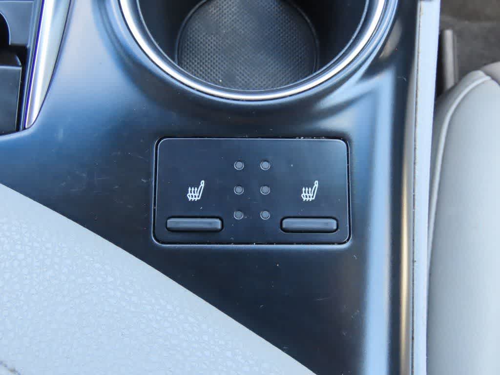 Thumbnail: 2018 Toyota Camry - 23