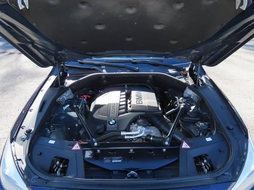 Thumbnail: 2015 BMW 5 Series - 8