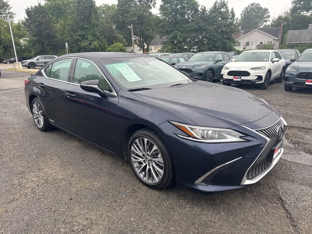 Thumbnail: 2021 Lexus ES - 18