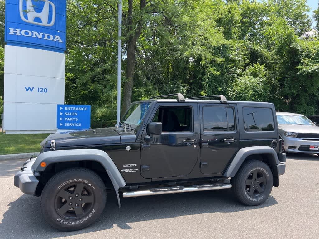 Thumbnail: 2016 Jeep Wrangler - 17