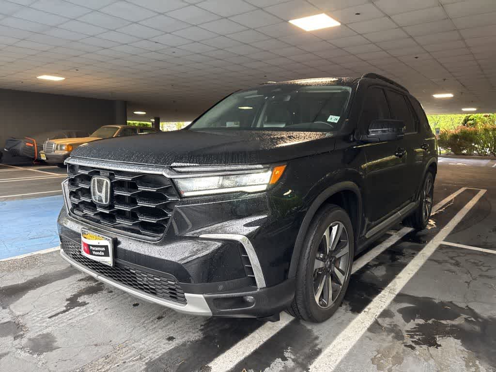 Thumbnail: 2023 Honda Pilot - 3